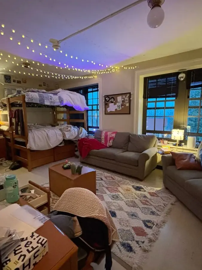 FakeLose3121의 Dorm with 4 boys