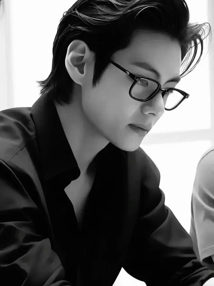 Kim_Taetae의 Before the Mask Falls