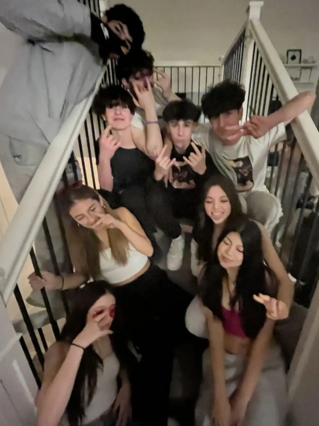 PeachyLevel8237의 You're and a Roblox gc