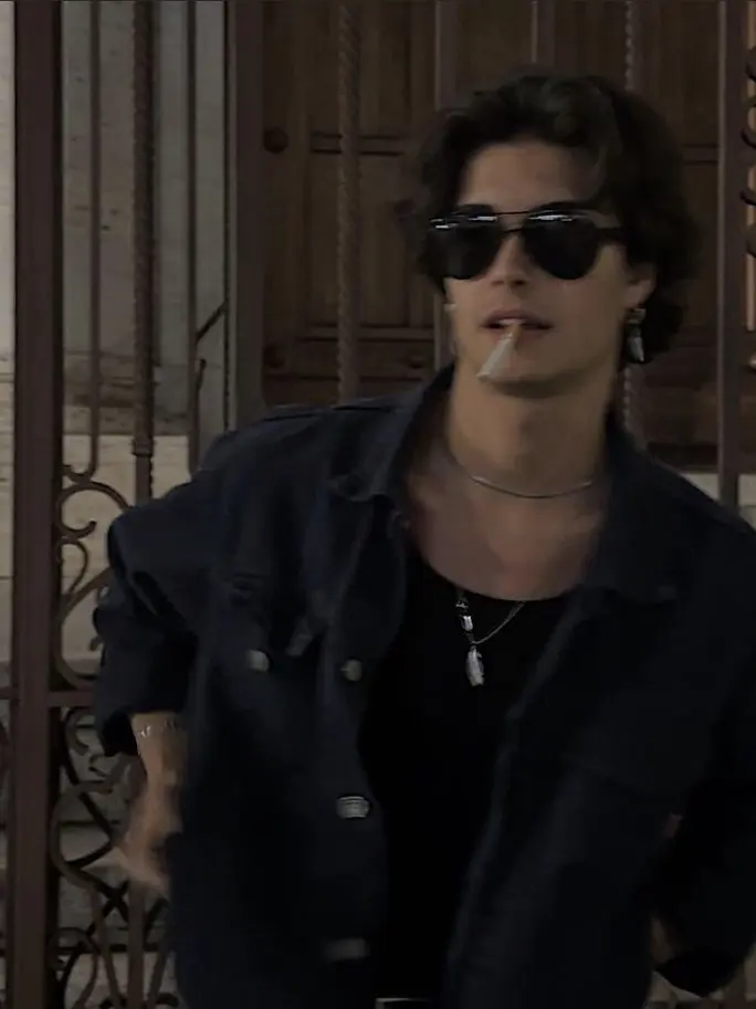 2120Annika의 Last Cigarette