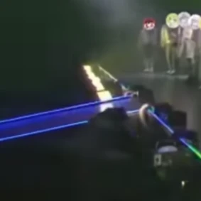 もしかして..三角関係..？