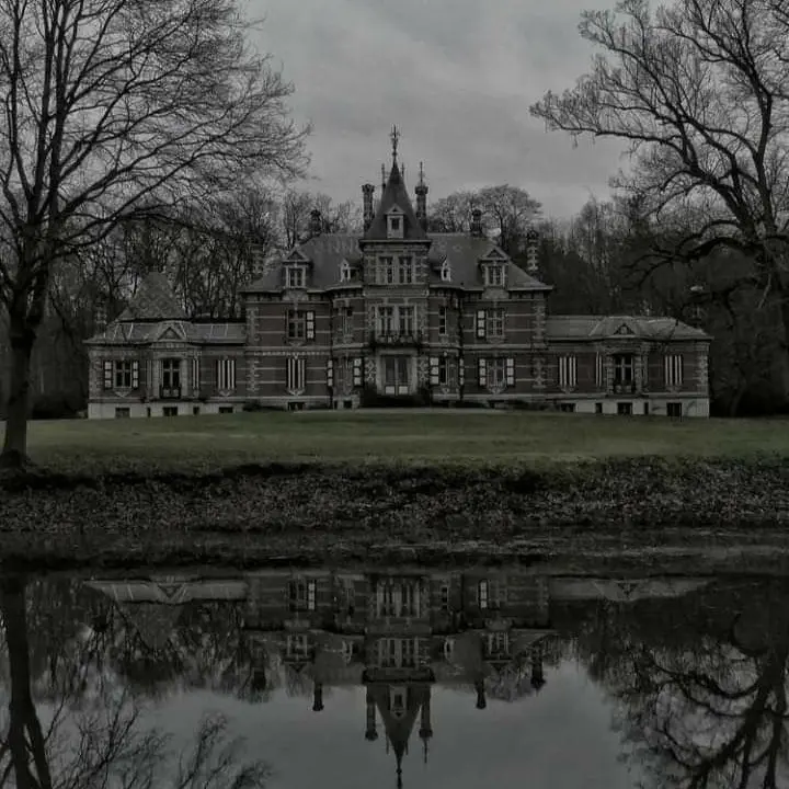 Mytaste.zip의 대저택에서 살아남기