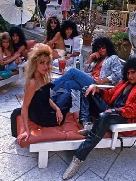 Beetlejuice의 Relaxing day with the band