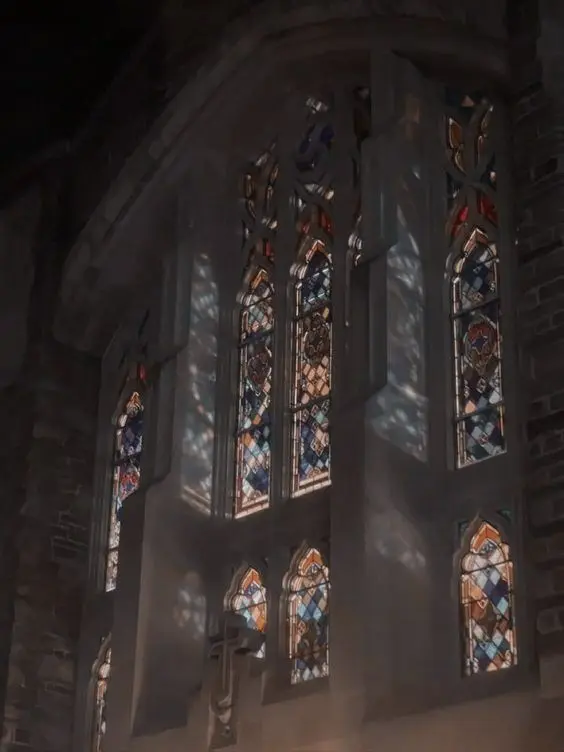 Dreamcoreinscreen의 𝙁𝙞𝙚𝙧𝙮✝️