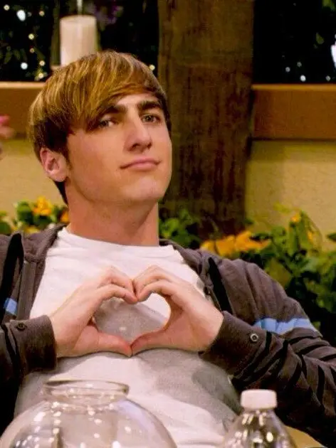 Tpwkmultifandom의 Kendall Knight
