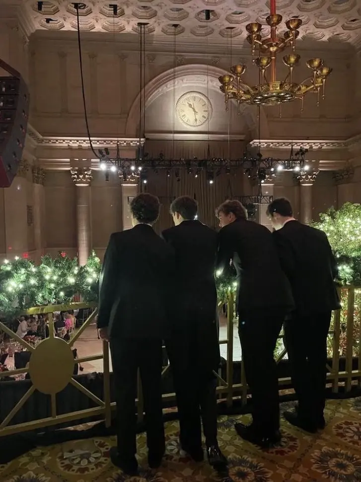 KeenShoe7135의 zodiac academy