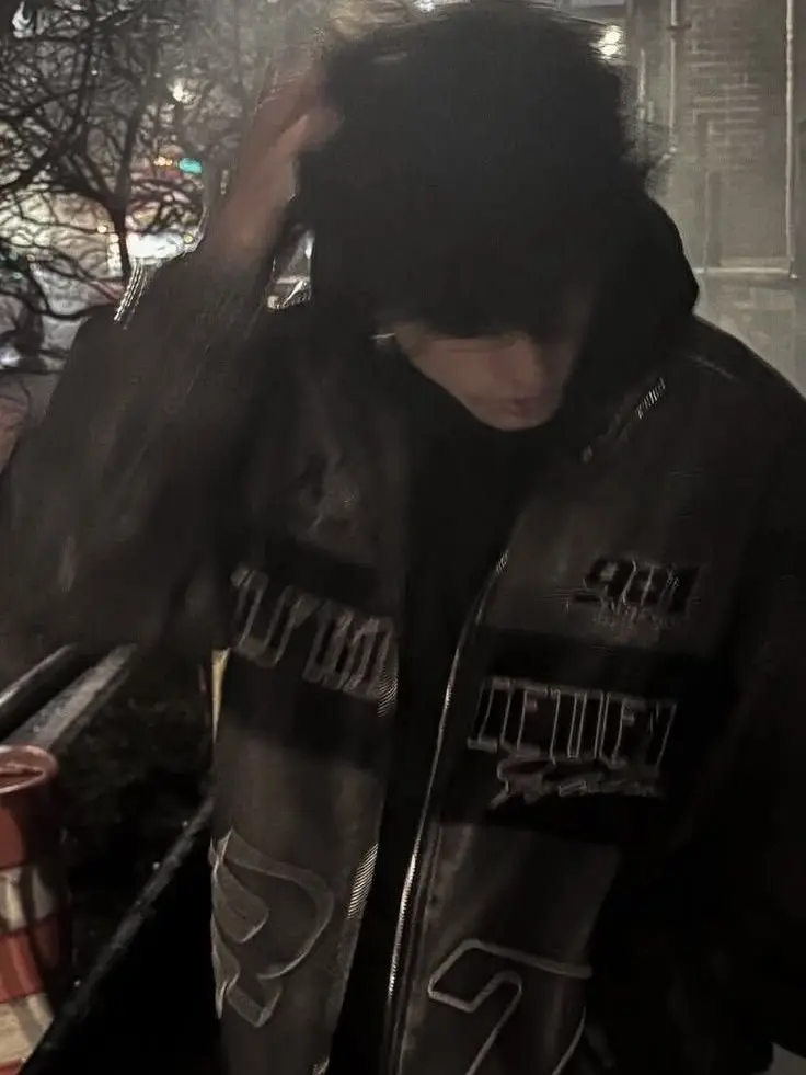 JustBELLAhere의 🌚⛓️ Damon 🌑🖤