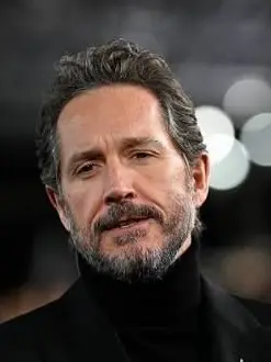 Raw10의 Bertie Carvel