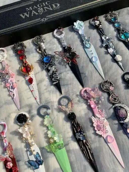 Re-Lianghwa의 사이비 교회의 교주입니다!