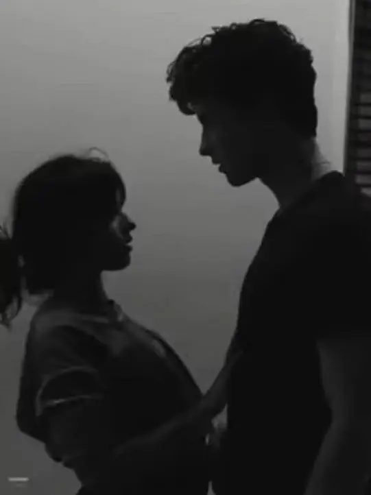 Mayrose의 Dominating dark romance enemies controling