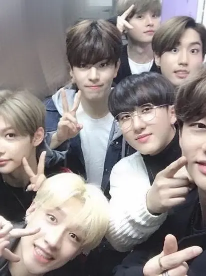 LeftSaola7272의 Pre-debut skz! (you as Han Jisung)