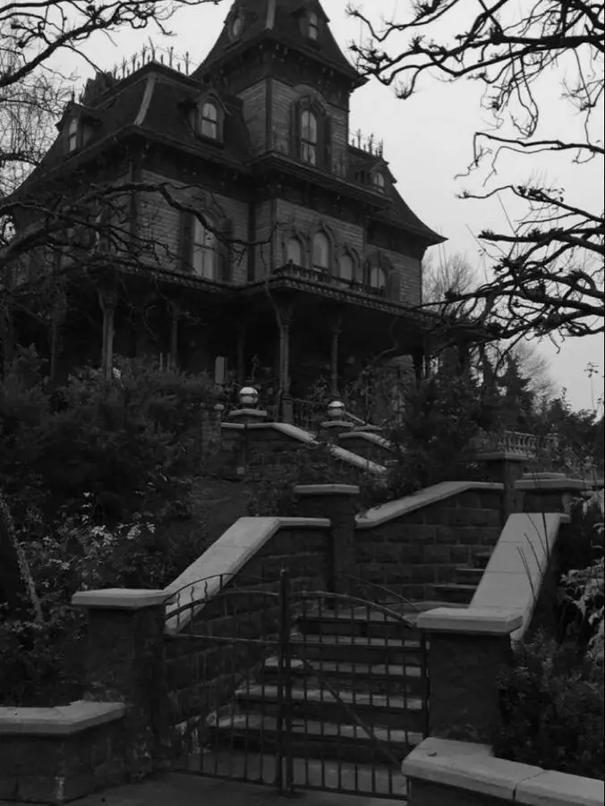 SureLinen1443의 어서오세요 뱀파이어 집에.