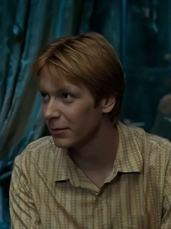 R7LIZZI의 Fred Weasley