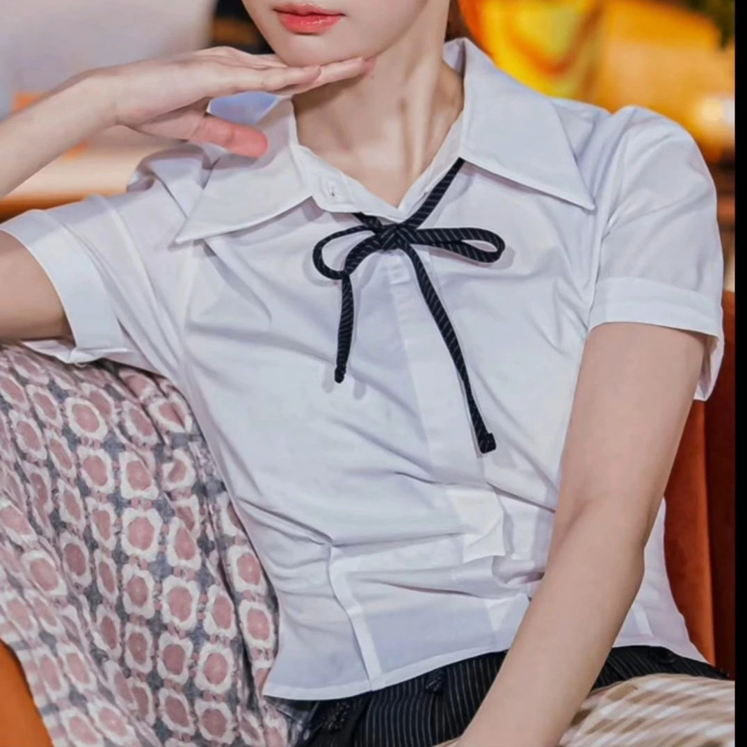 김 민 정