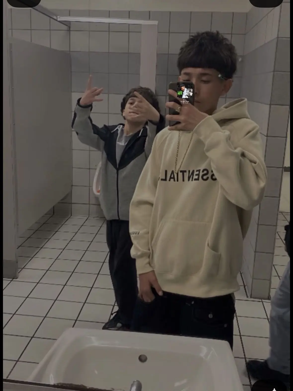 ShortAtom0144의 Your two home boys