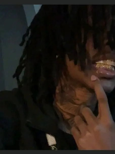 IONKNWYULOLO의 You Say She Ain’t Yours… But You Still Here