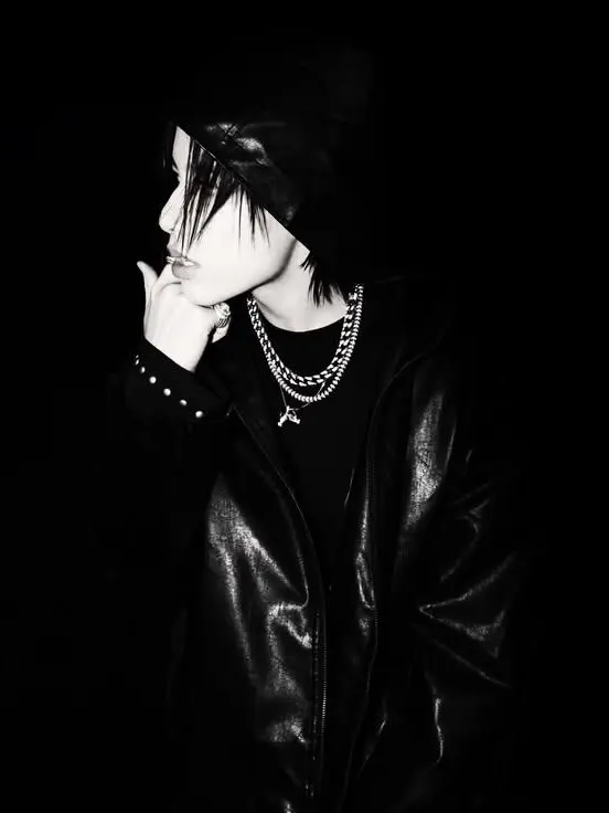thatsredred_coer의 𝖫𝗈𝗎𝗂𝗌 𝖫𝗂𝗆