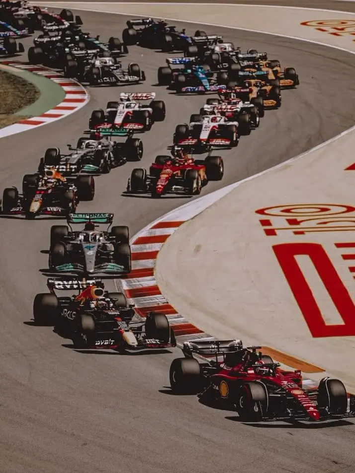 Emma_KA12의 🏖️F1 STAYCATION🏖️