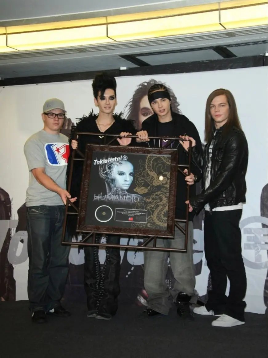 Hoesbeforebros의 TOKIO HOTEL