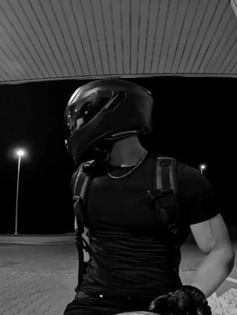 Heyyguys의 Biker bf 🤍
