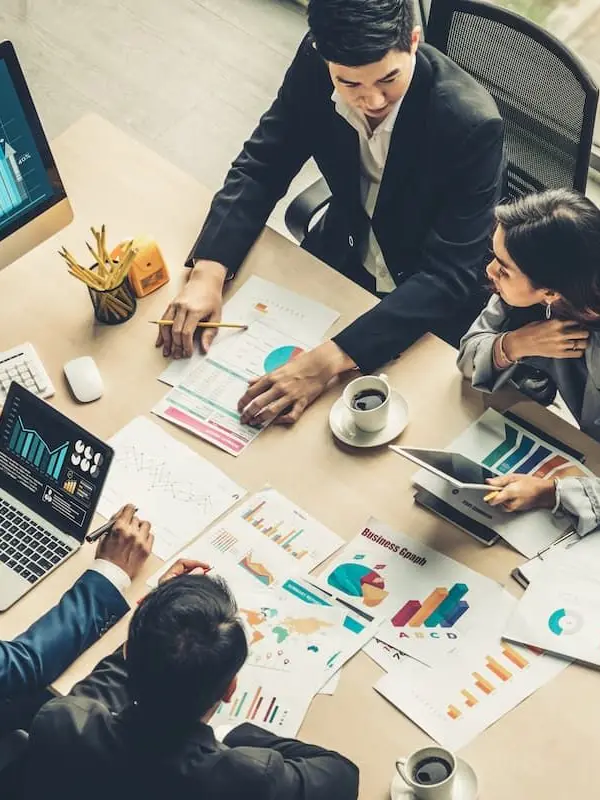 LovedSkirt6654의 When Shadows Steal Fortune