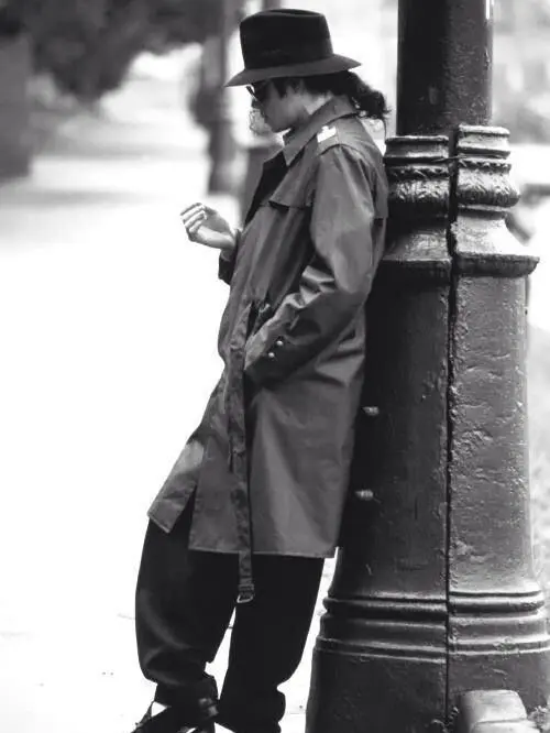WhoKn0ws의 Stranger in Moscow 014