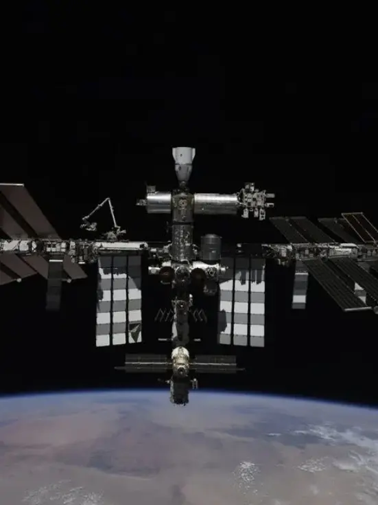 CuteGubby의 국제 우주 정거장에서의 삶