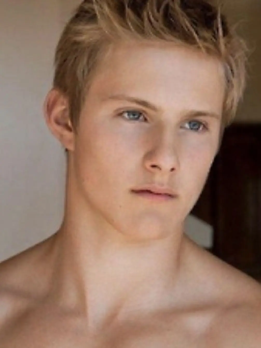 SpikyDouc5906의 Cato Hadley