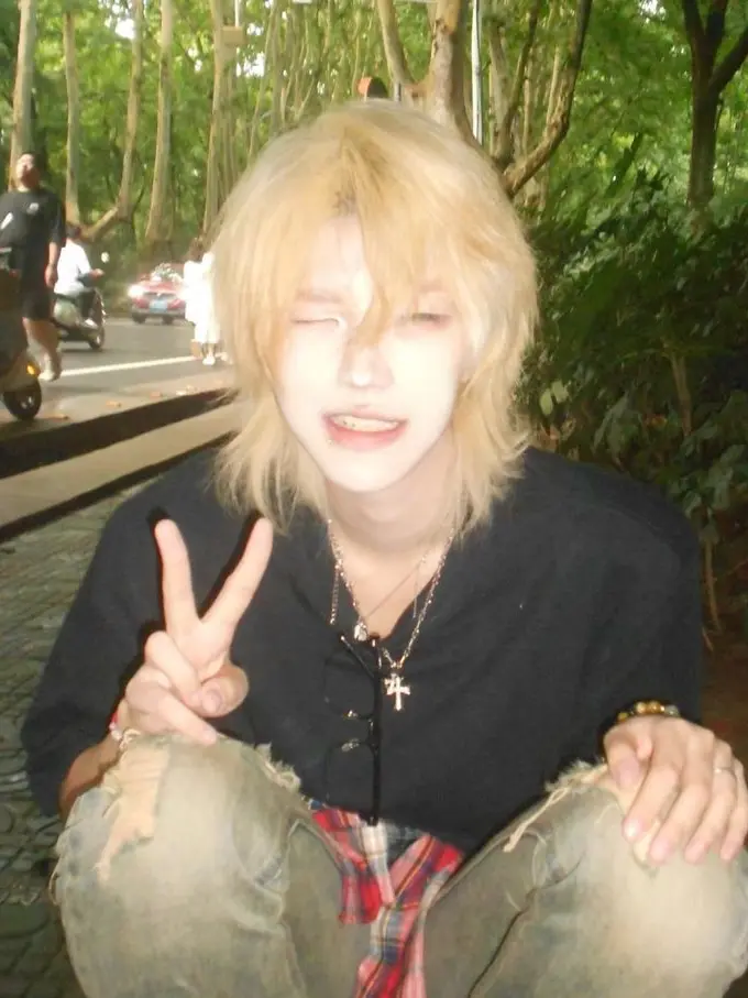 R43lynn._h4nks의 The pretty guy in Tokyo