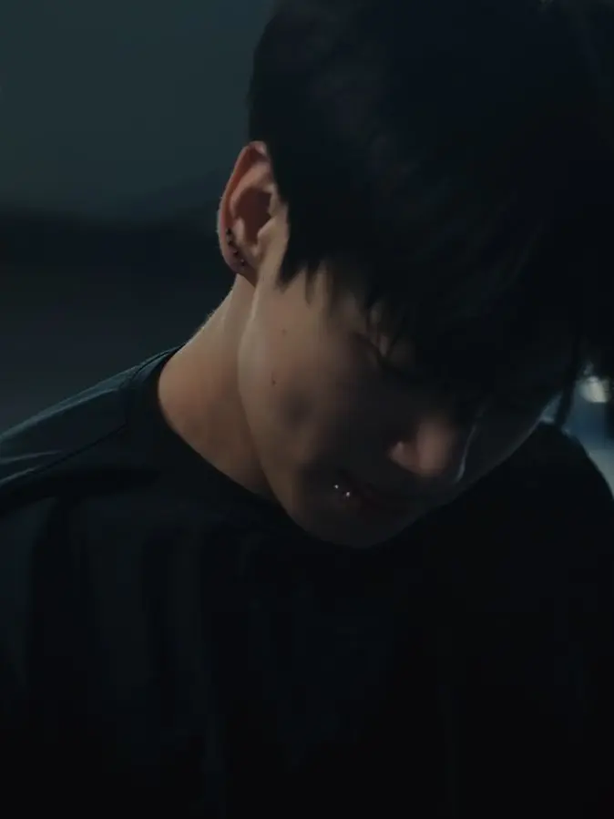 jungkooknvrmiss의 the cure.