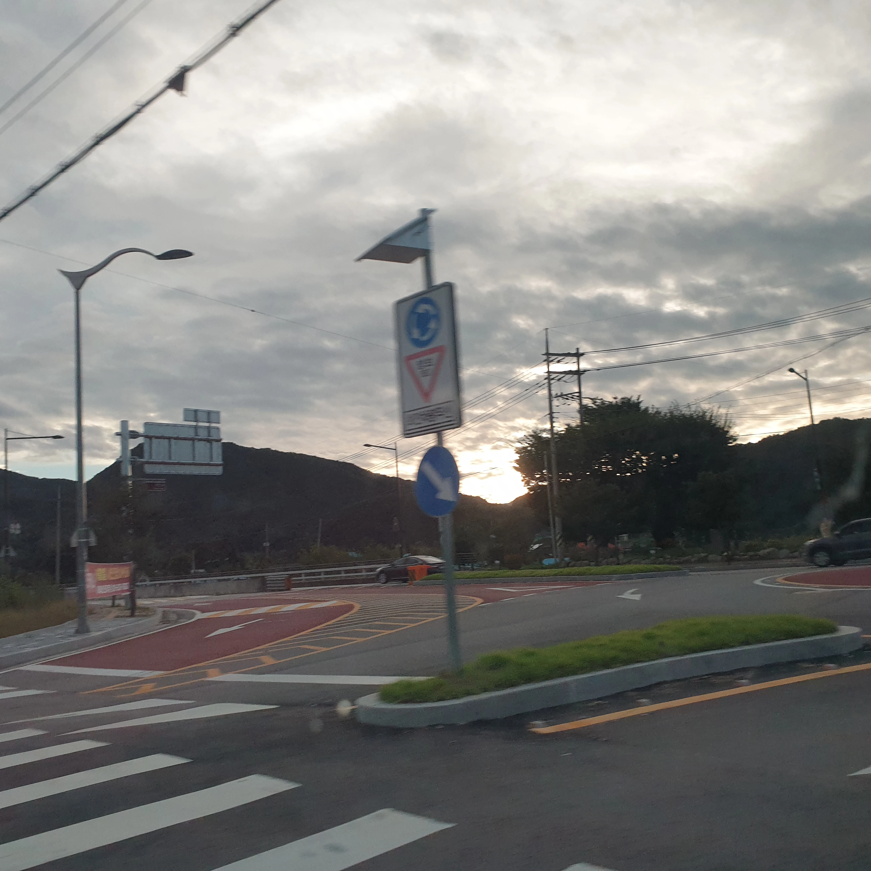 직접 만드는 세계관