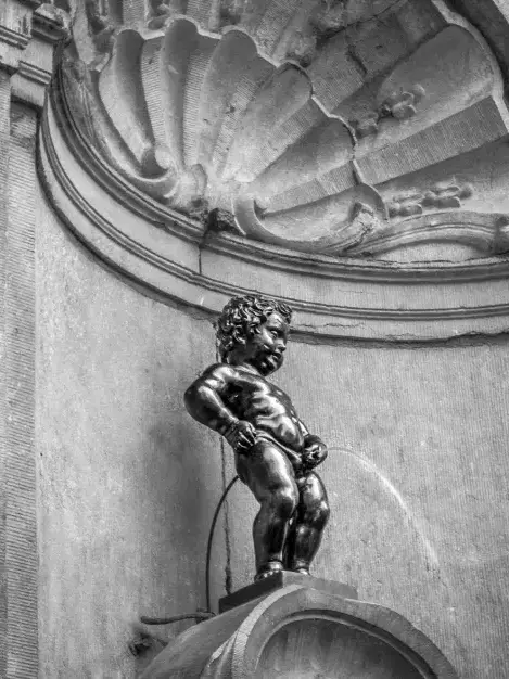 SubtleFatty4572의 오줌참기