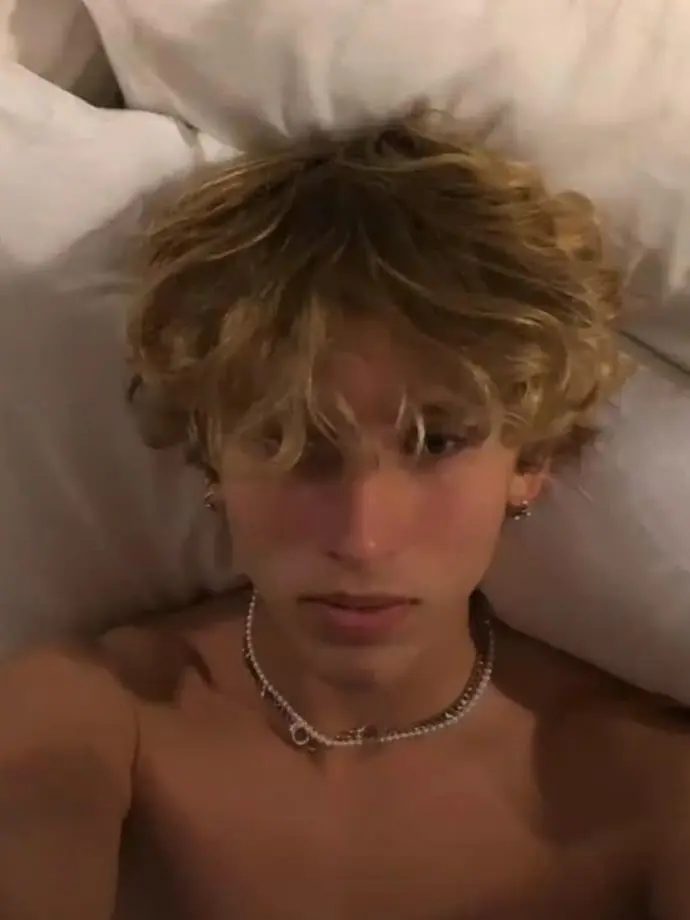 ArianaWHISBERG의 Caleb