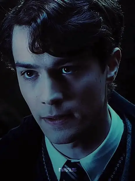 Aster_Star의 Tom Riddle observing