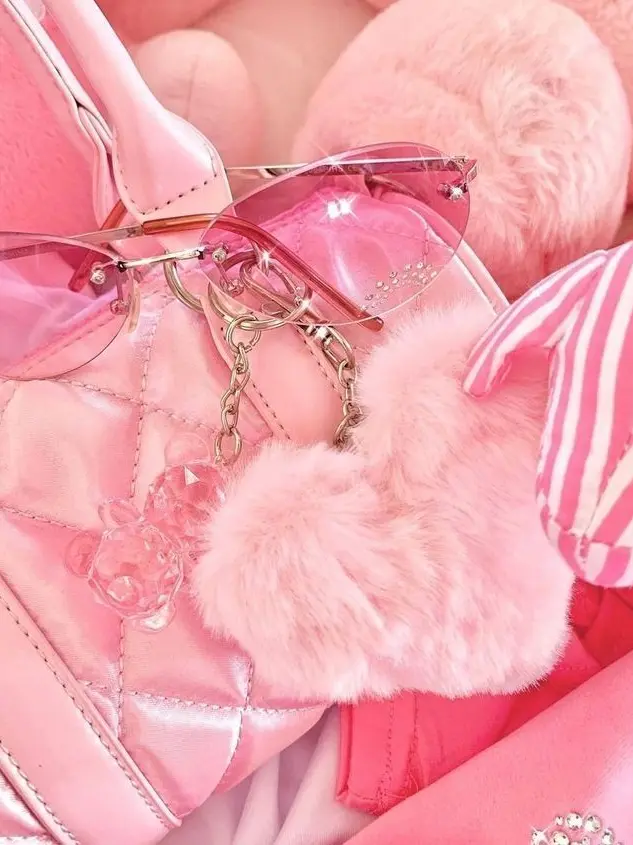 CozyCarp2298의 Mean Popular Girlfriend