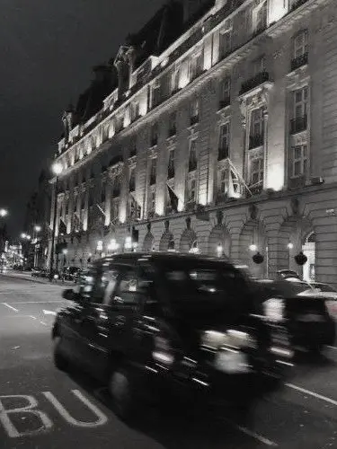 R._.23의 距離が近いのに、越えない