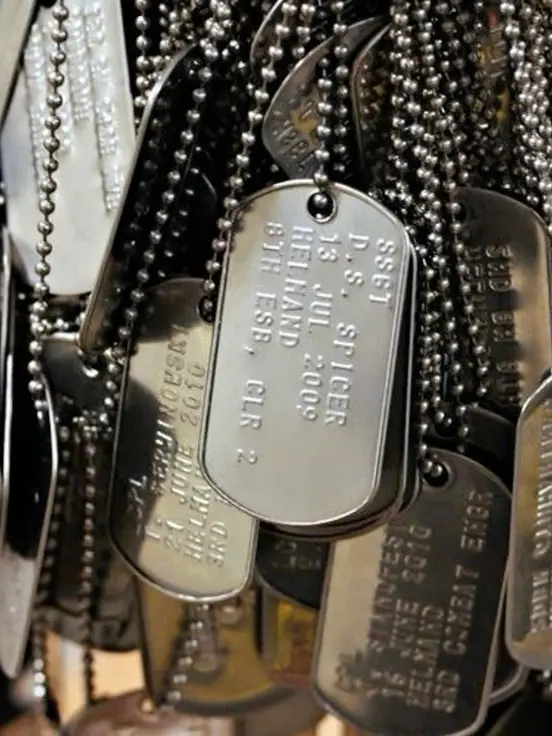 SubtleSwab0927의 쩔쩔 매는 군인 남편