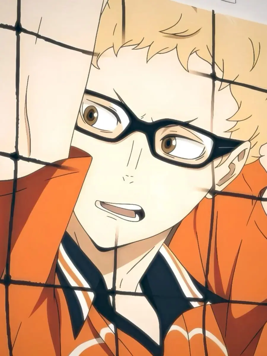CroakyNurse7394의 He looks away first
