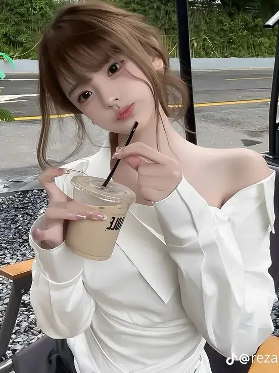 CyanPlume4299의 방귀녀
