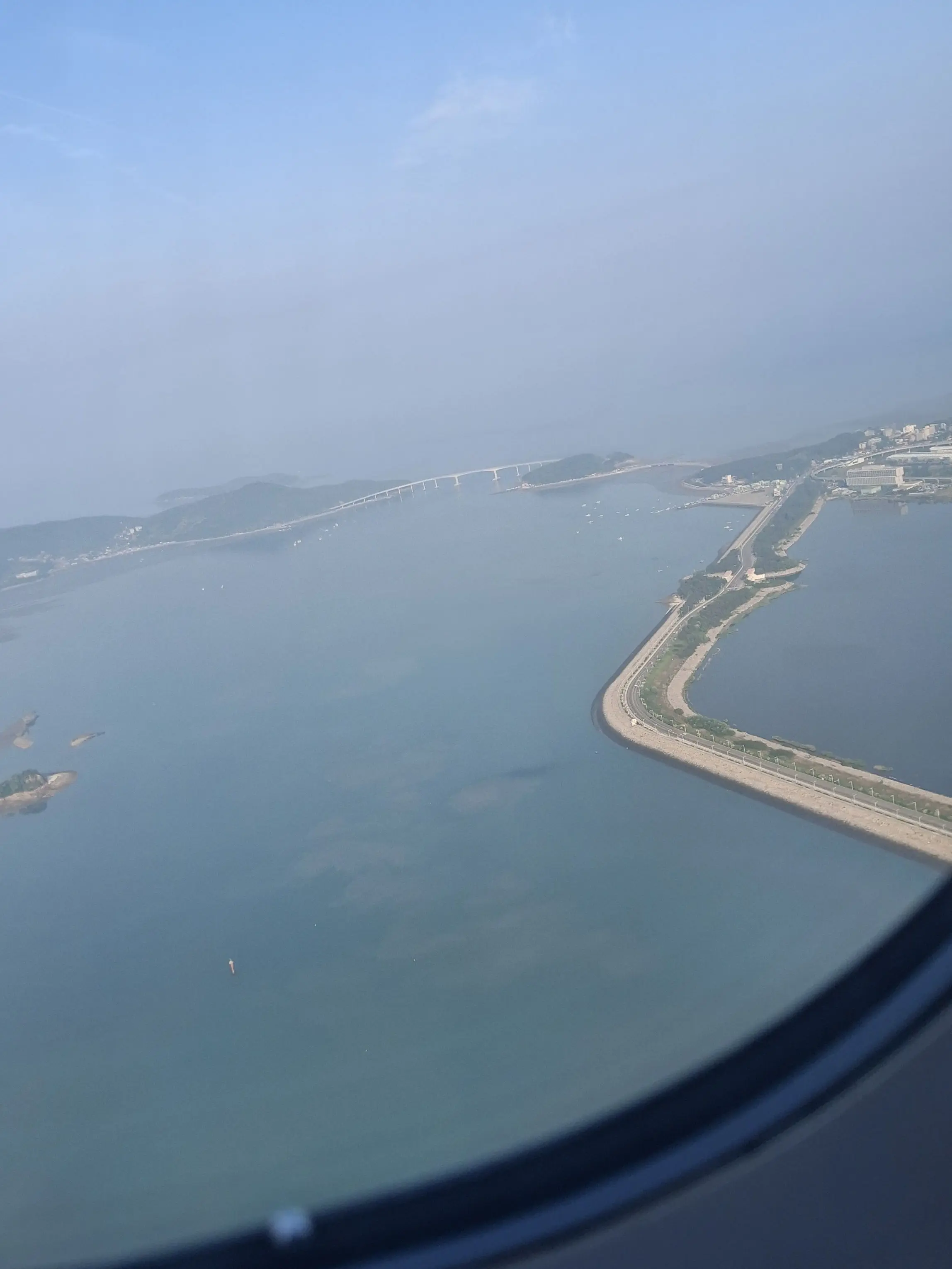TrendyCoast0276의 포세이큰 동거 인데 도끼병 있음;;
