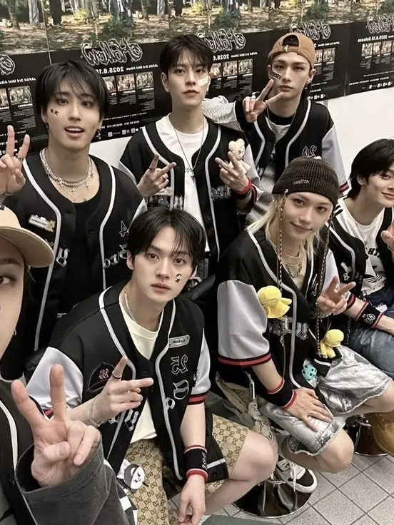washingmachineheart의 STRAYKIDS ! — Pick me , choose me !