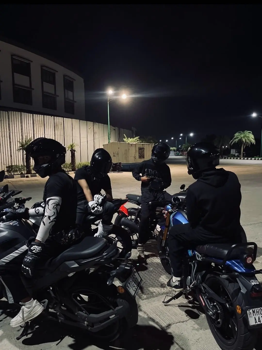 CruelPrawn6745의 Motorcycle group.