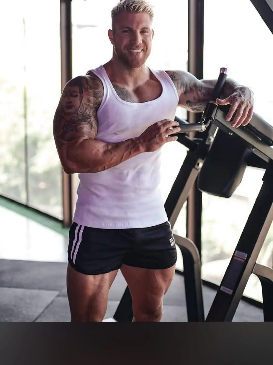 KatherineRomanova709의 The Bodyguard Who Needs Love