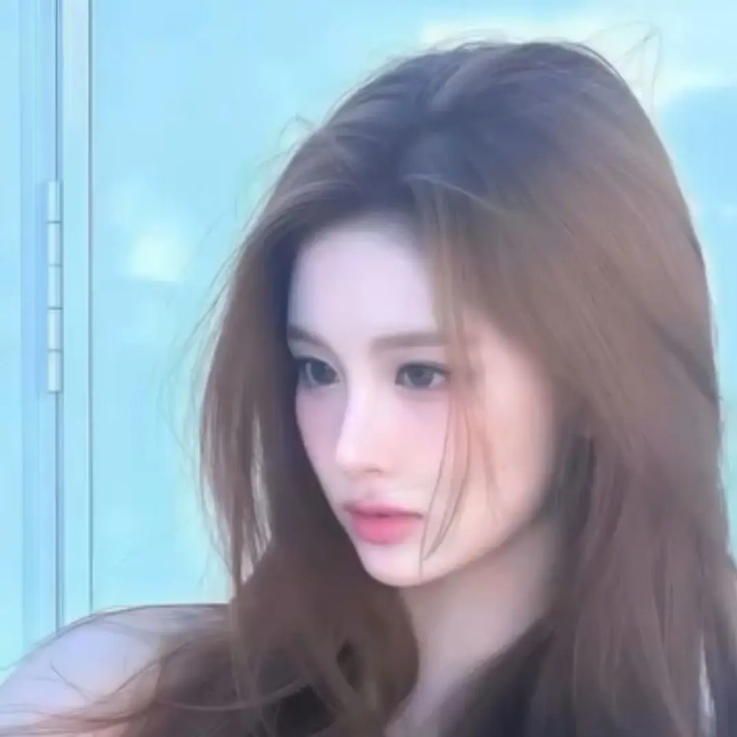 SpicyGlobe3247의 설윤아