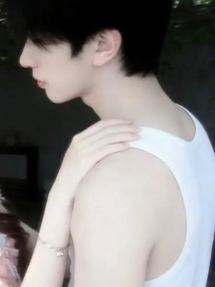 yuneayong의 왕하오