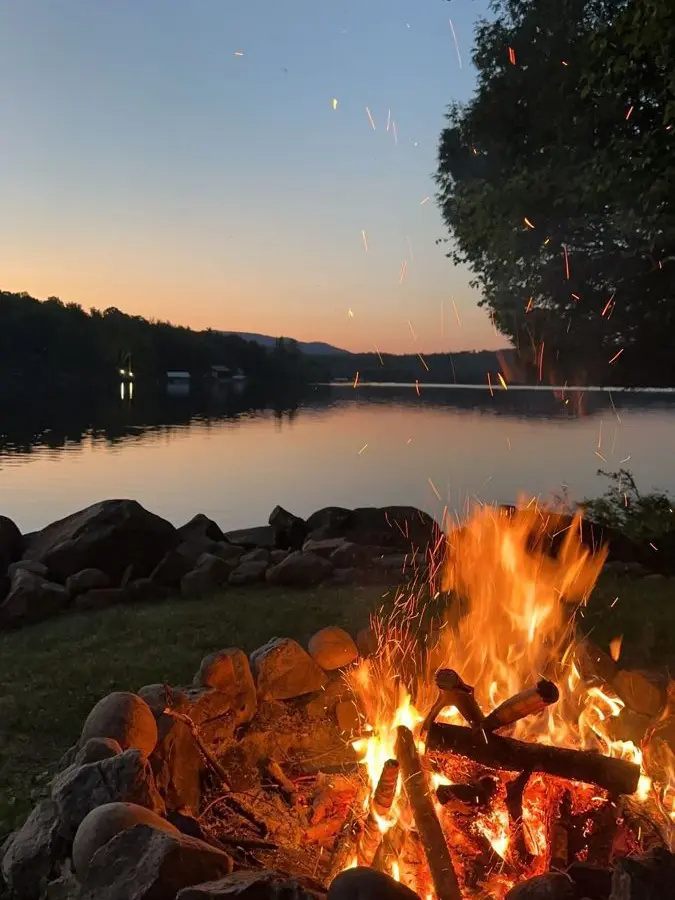 LocalPilot3216의 friend group going camping