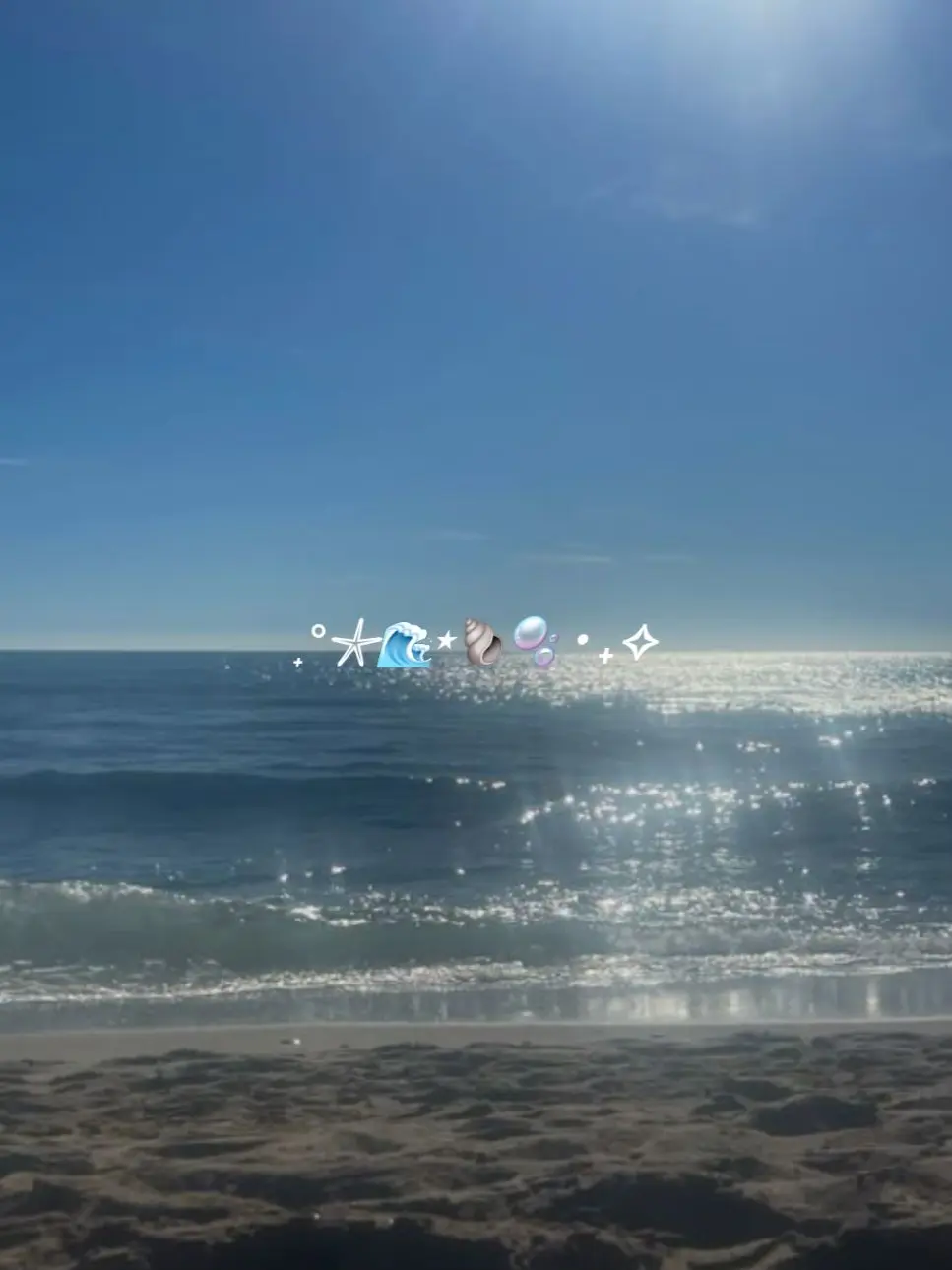 StarkPlant2951의 그 작은 해변가의 소년*☂︎*̣̩⋆̩