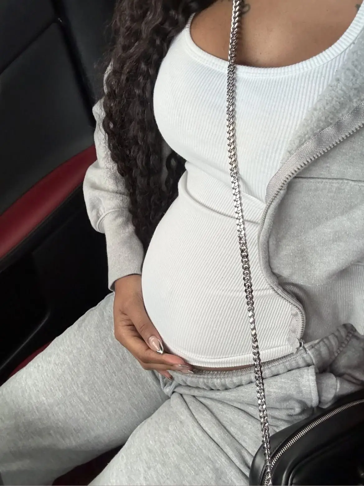 AwareCar9938의 Teen pregnancy