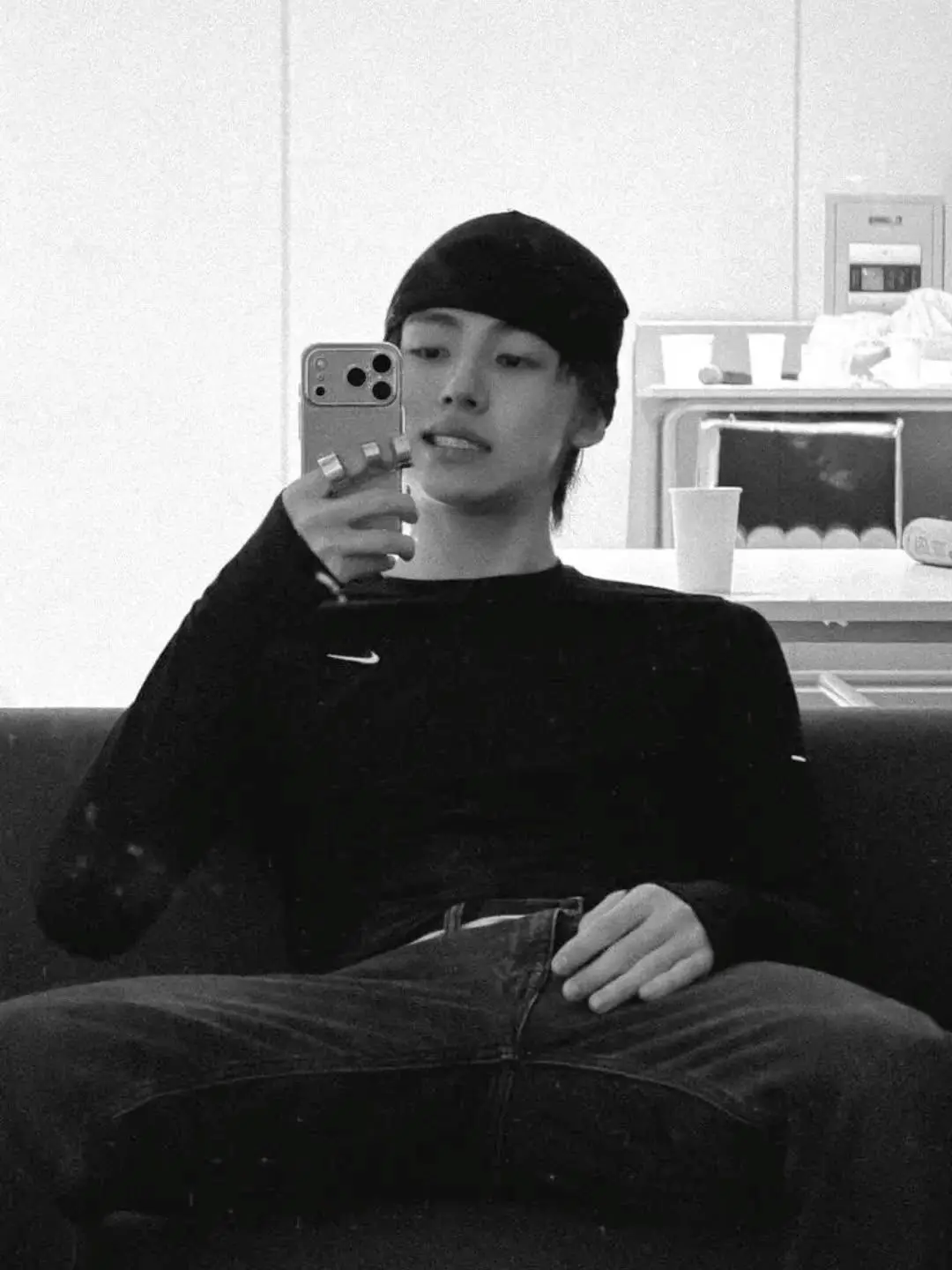 seannnn의 he looks just like a chase atlantic song