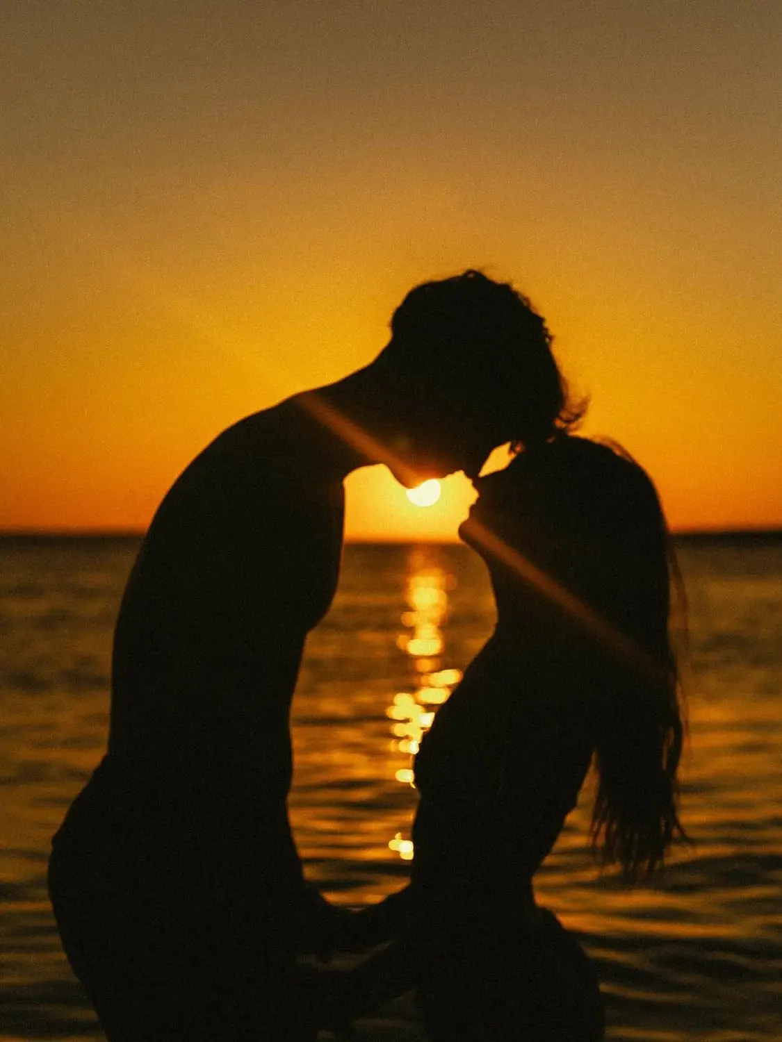 FloralElbow4115의 ~strangers to lovers~
